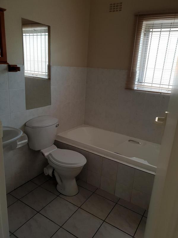 To Let 3 Bedroom Property for Rent in Protea Heights Western Cape
